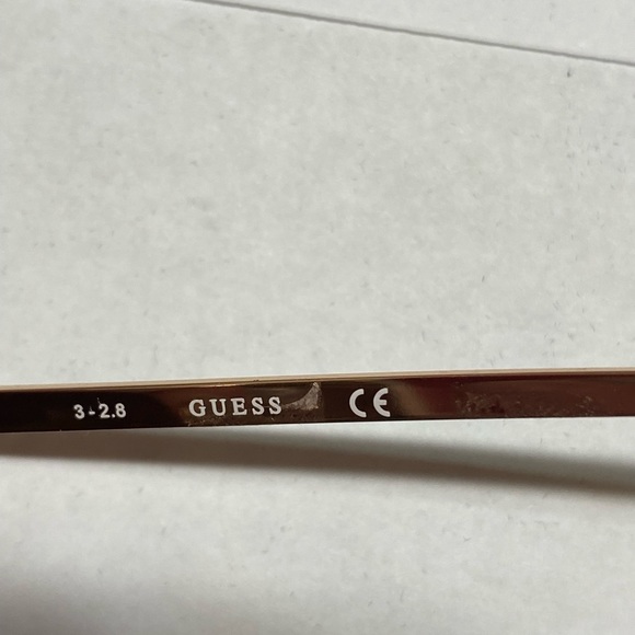 Brand New Guess Sunglasses.​ - Picture 4 of 5
